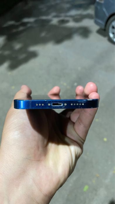 IPhone 12.     128GB