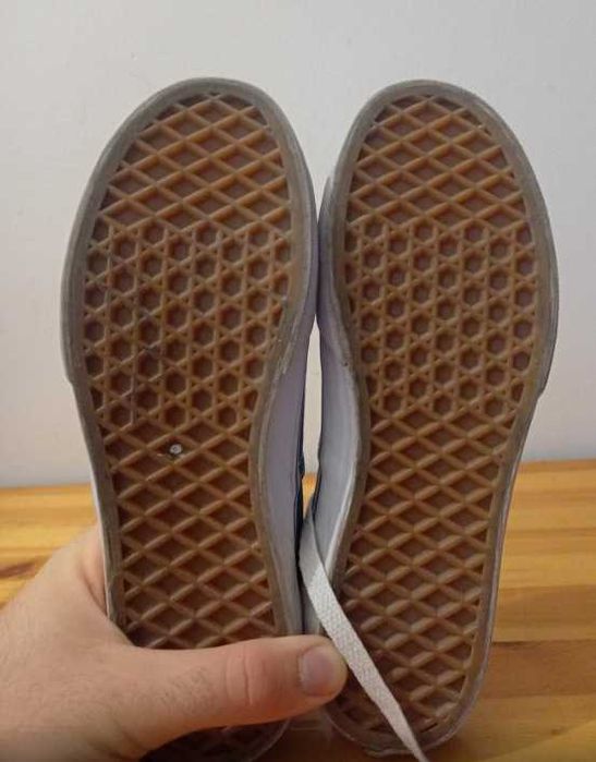 Оригинални кецове Vans - номер 33