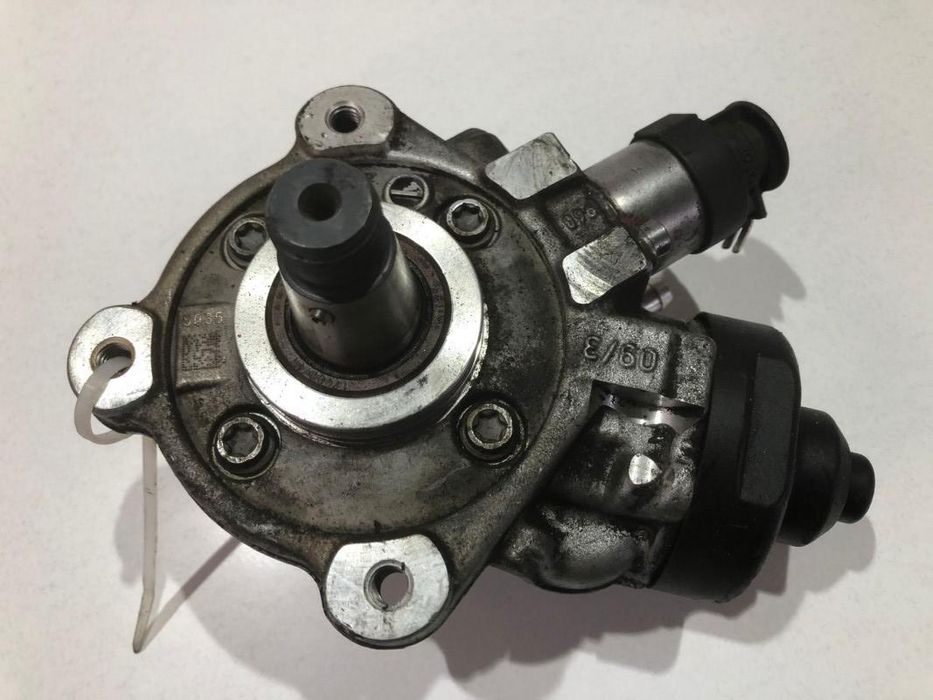 Pompa injectie Volkswagen Sharan 7N 2.0 tdi 03L130755AC