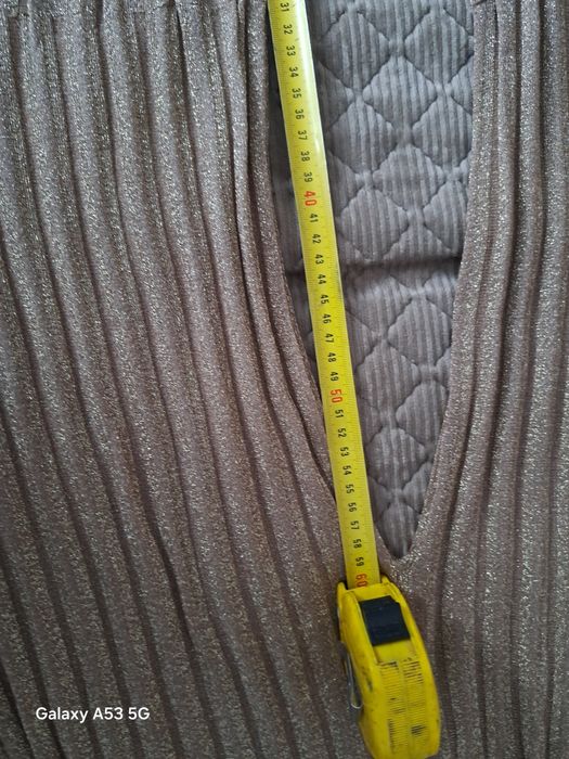 Pantaloni eleganți noi