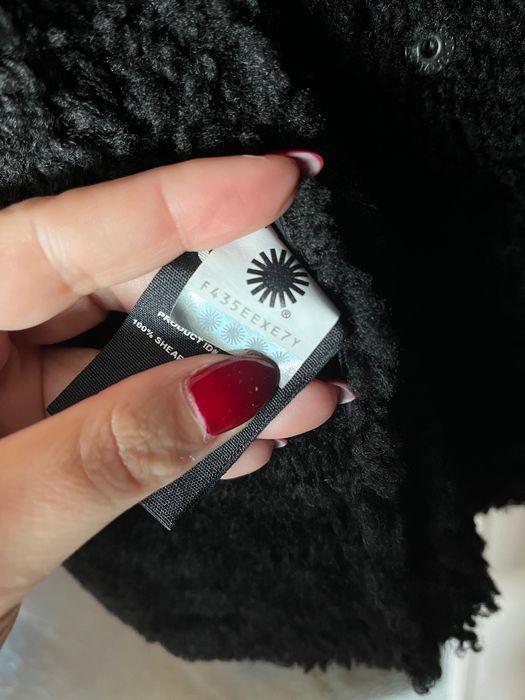 Irha Jacheta Geaca aviator cu blana firma UGG AUSTRALIA - M - 3500 RON