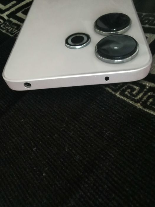 Redmi 13 НОВ!! Уникален +кутия и зарядно