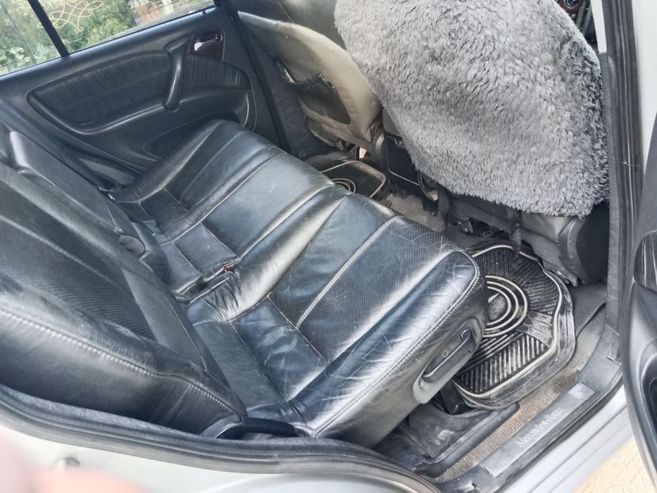 Мерседес мл 2шт 2.7. И 5.5. 2002. .2001гв