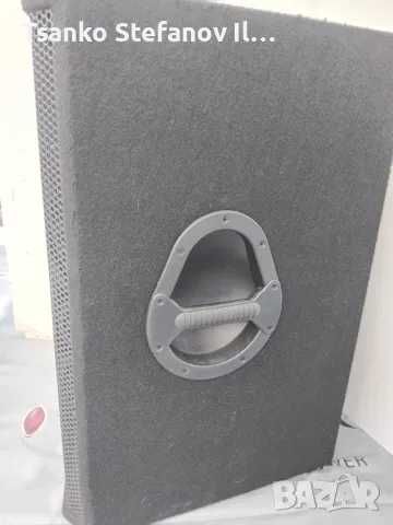 Тонколони "Behringer"