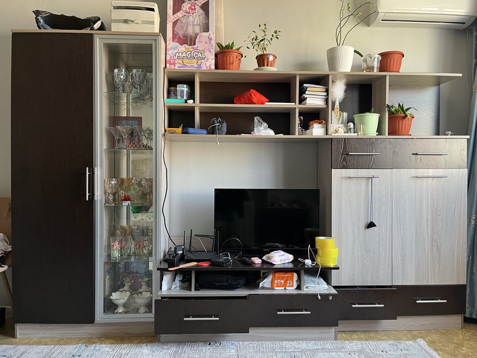 Продается горка (стенка) в отличном состоянии.