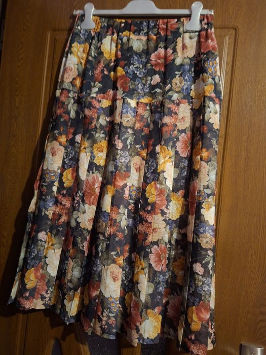 Vând Fustă Damă Elegantă Lungă Mărimea L