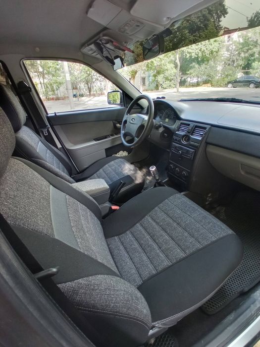 Lada priora xechbek