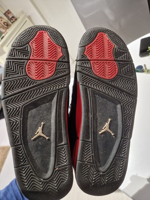 Jordan 4 retro Red Thunder