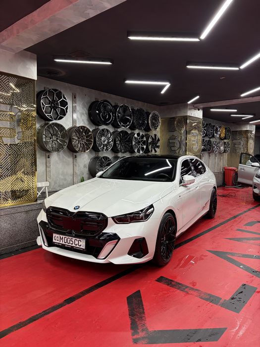 BMW I5 35L M paket