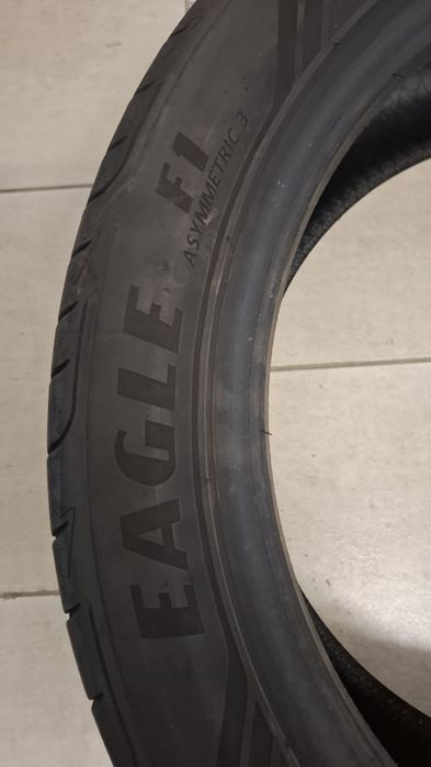 Единична лятна гума GoodYear Eagle F1 235 45 18