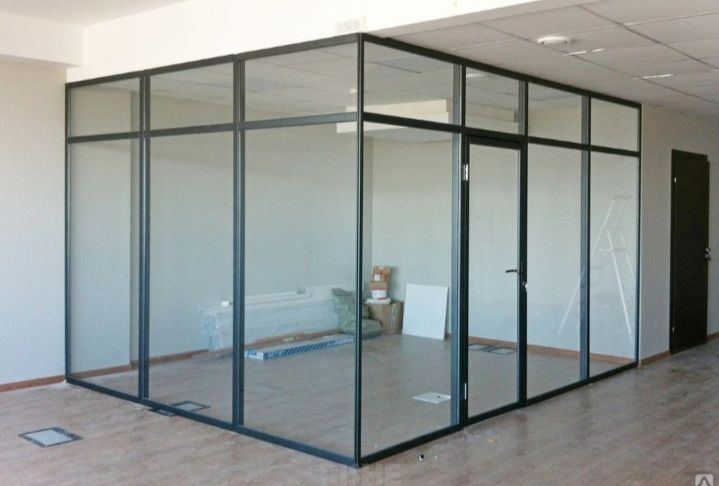 Перегородки пластиковые и алюминиевые , окна, двери,витражи,бутики