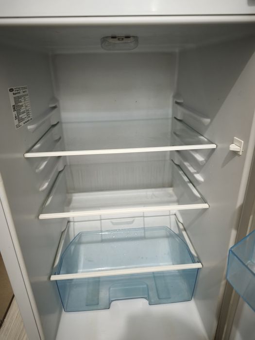 Продам холодильник Бирюса 122