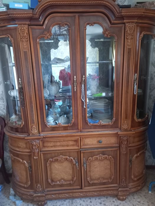 Сервант сатылады