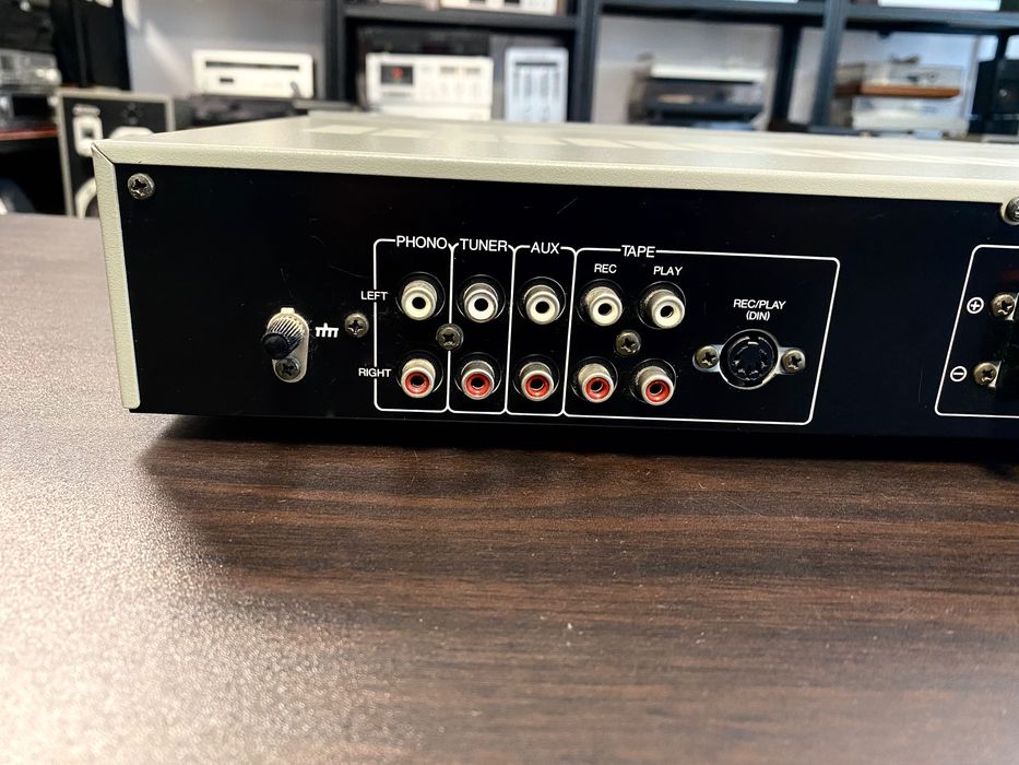 Vintage усилвател Akai/2