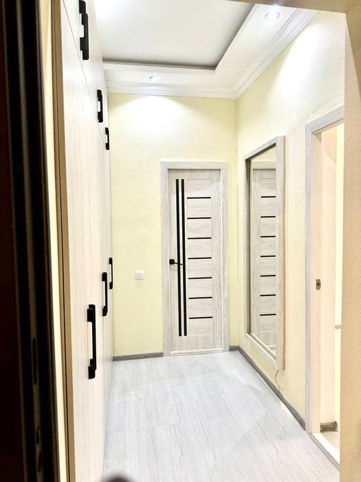 Яшнабад Новостройка ЖК Азия Хаус срочно продается квартира 2/1/8  42м2