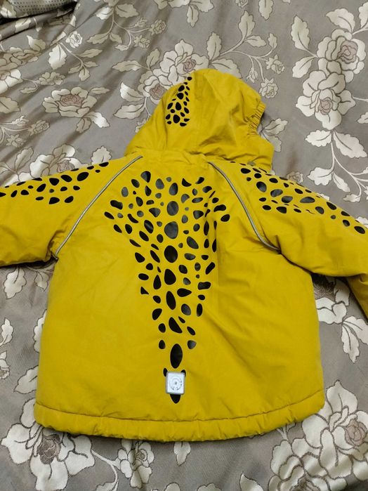 Продам детский демисезонный костюм