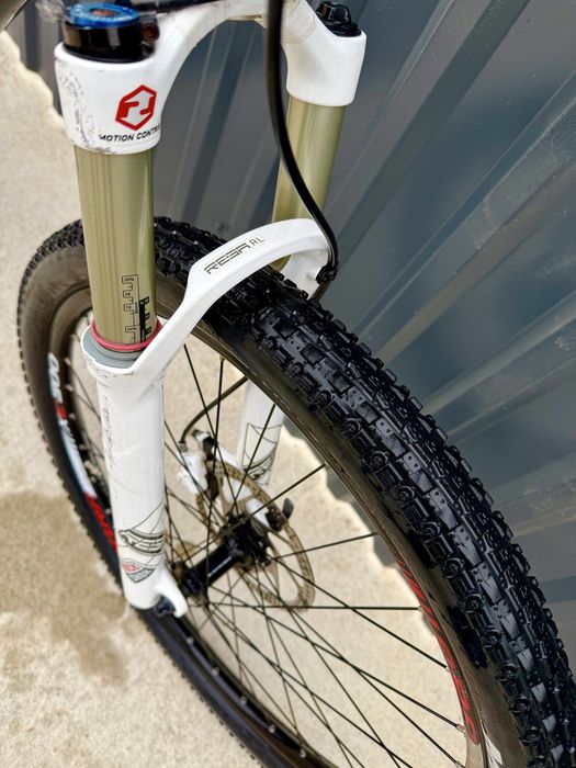 Bicicleta Wilier Triestina 303 XC Carbon M Shimano XT Rockshox Reba RL