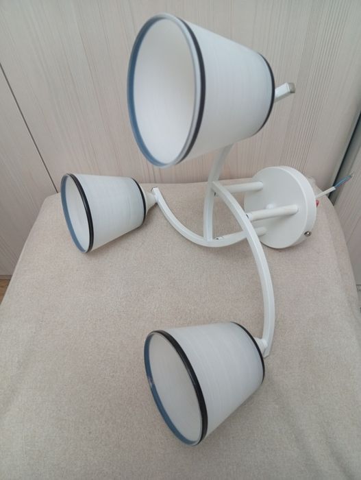 Продам люстру  хорошее состояние