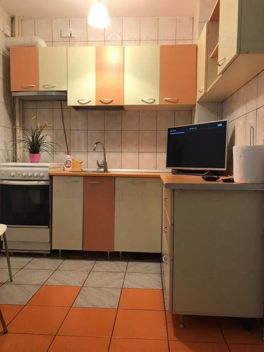 Garsoniera Drumul Taberei, Plaza România