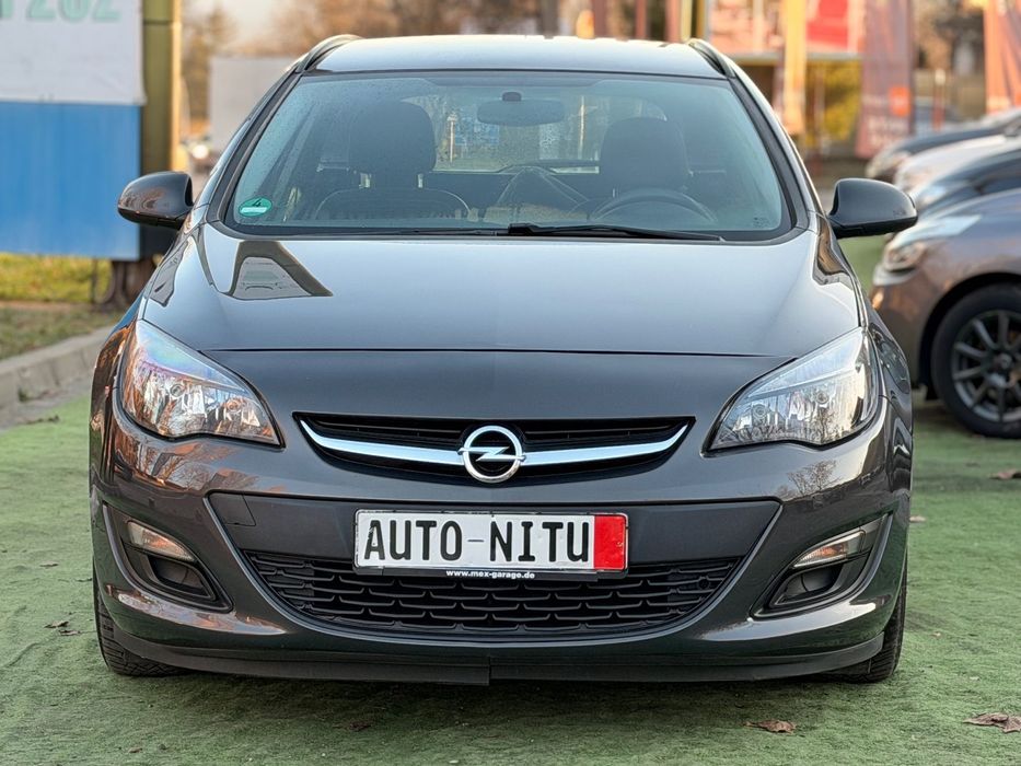Opel Astra Opel Astra J din 2015 și în Rate