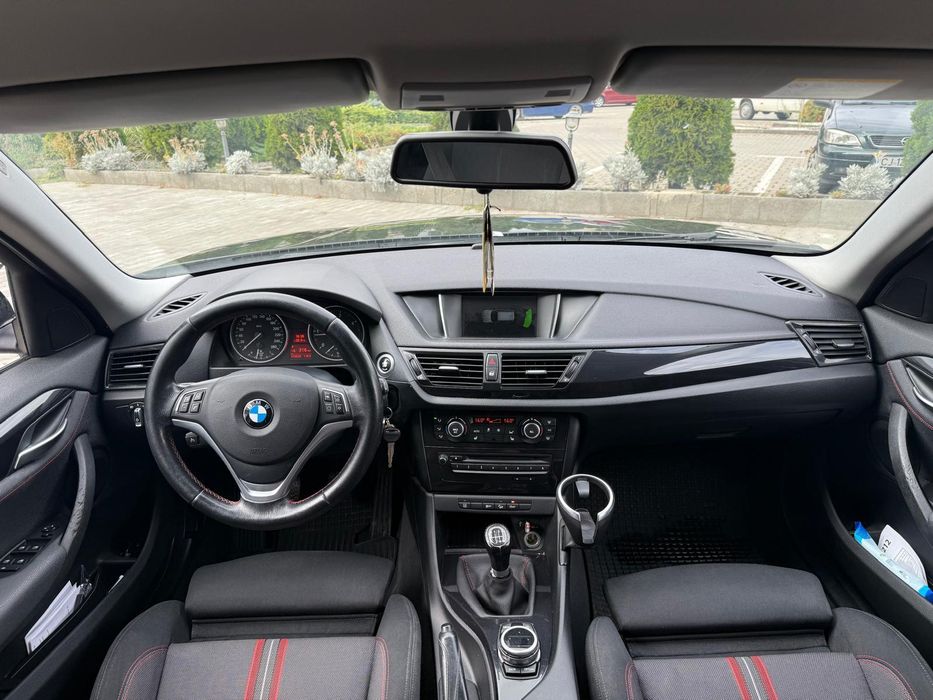 BMW X1*2013*  Sport Line 2.0 143 cp  Euro 5. X-Drive *Xenon *Navi *scaune sport încălzire *senzori parcare*jante 17 *pilot