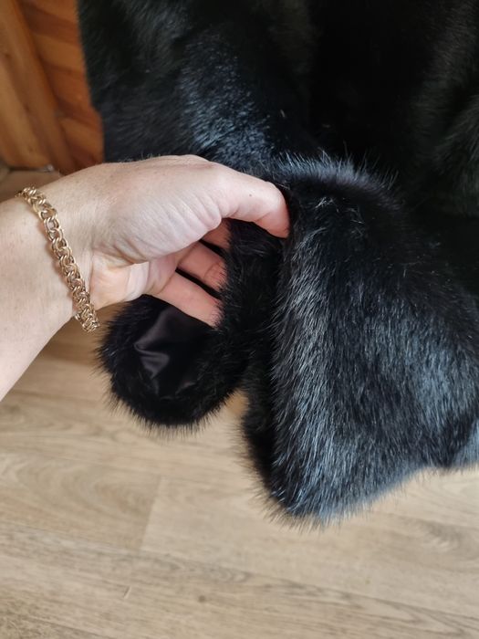 Норковая шуба черный бриллиант