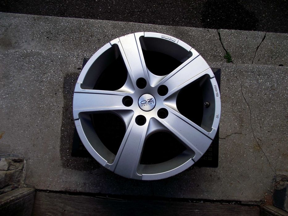 Jante 5x114,3 R16 Dacia Duster/Renault • Anvelope 215/65/R16 VIKING