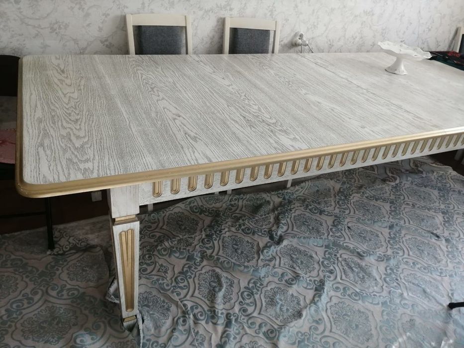 СТОЛ гостинный Срочно