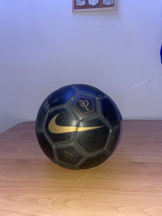 Оригинална топка на Роналдиньо /4-ка