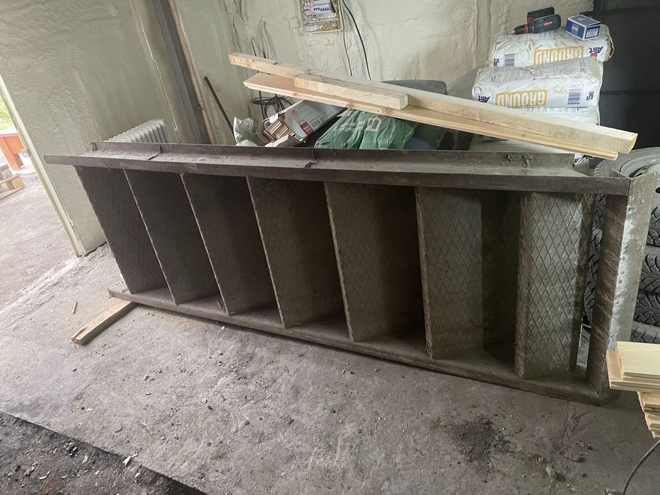 Продам лестницу металлическую