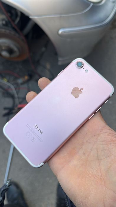 iPhone 7  ios продается срочно