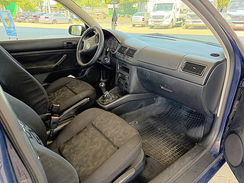 VOLKSWAGEN Golf 2000 — imagine 5