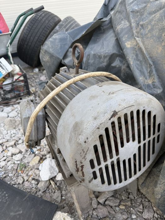 Motor electric trifazat 380-220
