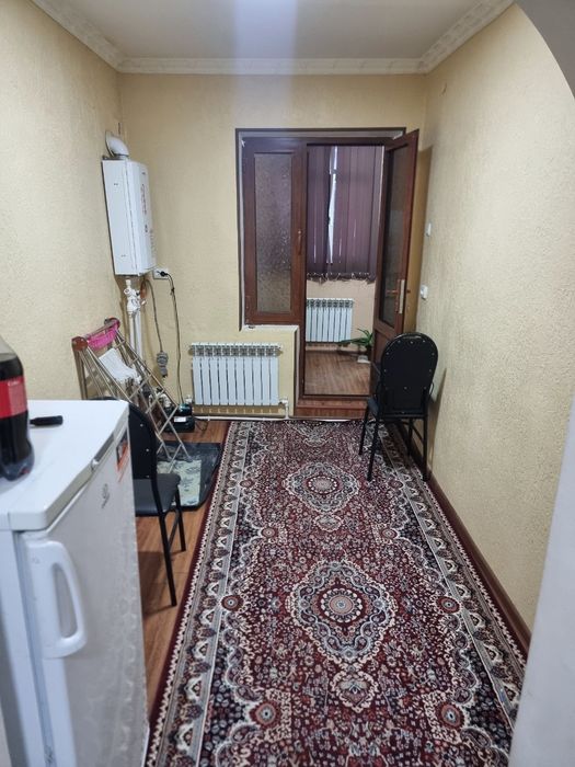 2 etaj 2 xonalik uy sotiladi