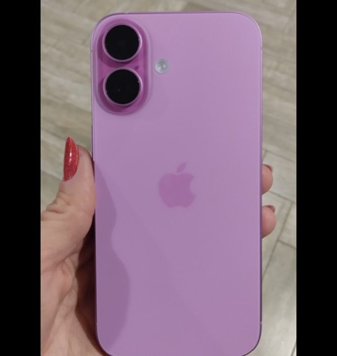 Продам apple 16 срочно