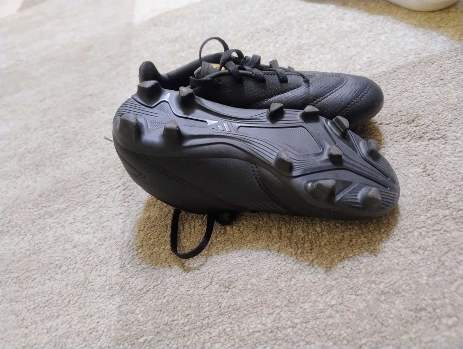 Ghete de fotbal Adidas Predator