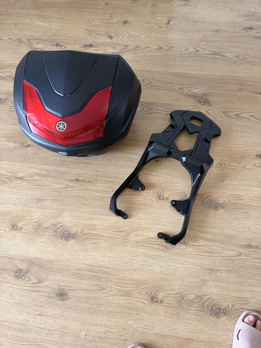 Top case /yamaha/ 39l /suport