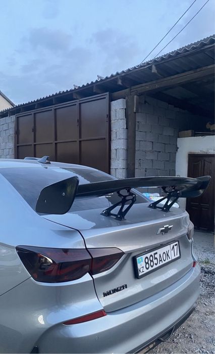 Спойлер на богаж