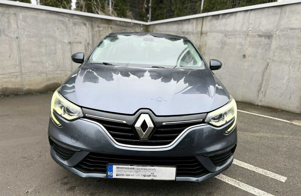 RENAULT Megane 2021 — imagine 2