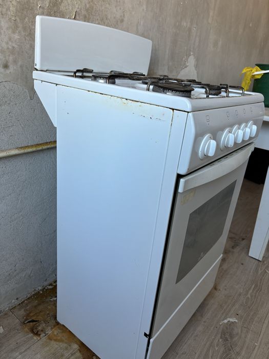 Продам газовую плиту