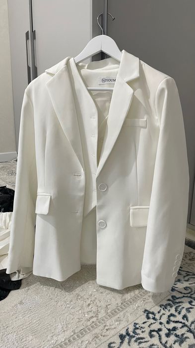 Продам Тройку(костюм, жакет, брюки)