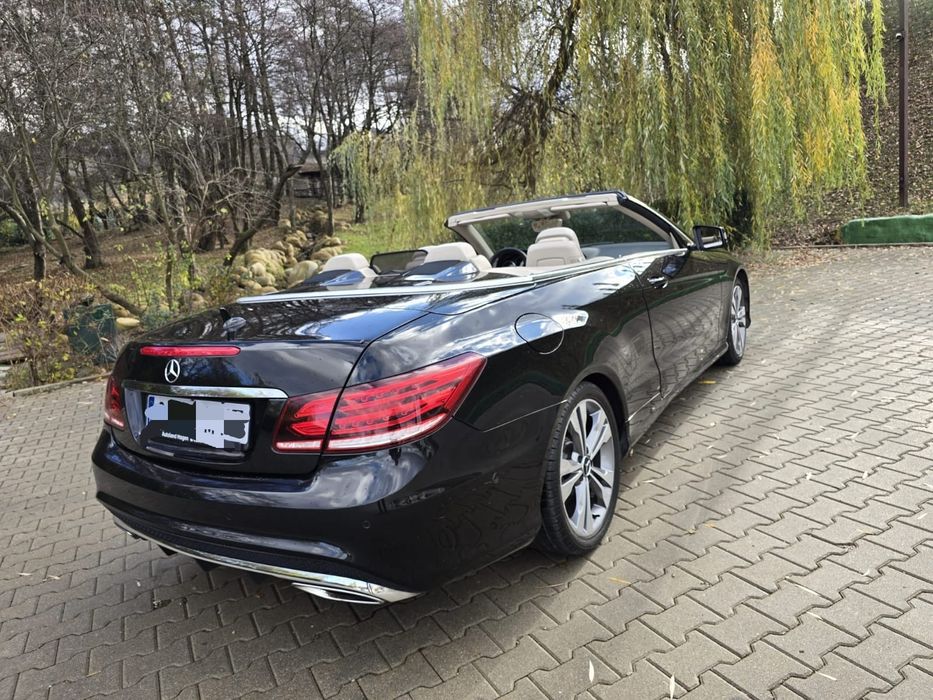 Mercedes-Benz E220 CDI Pachet AMG Cabrio

Pachet AMG

Faruri automate/