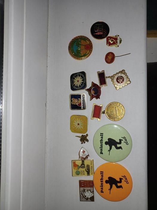 Значки за добавяне в колекция.