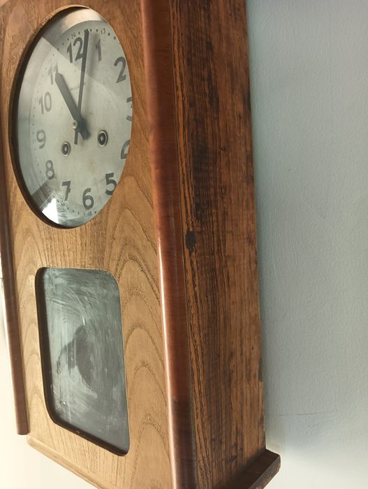 Ceas cu pendul antic
