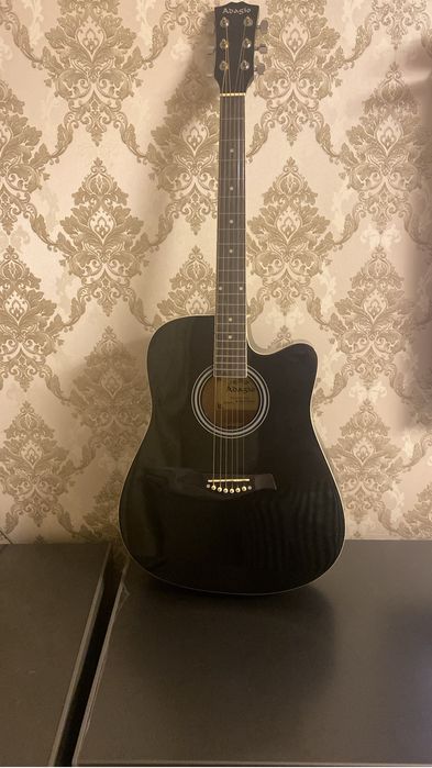 Продам гитару новую