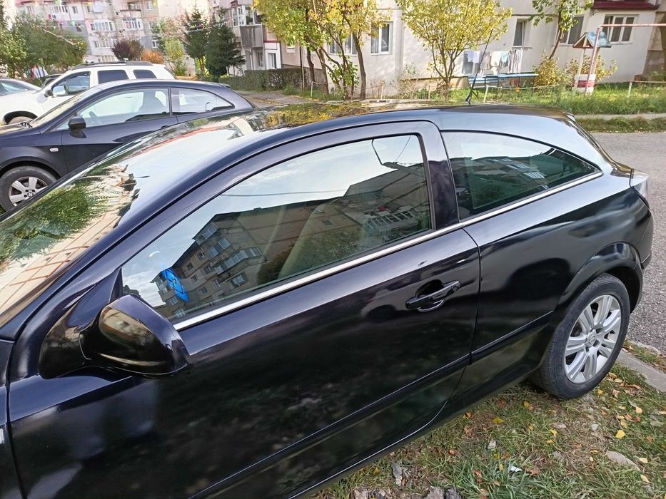Opel sport GTC. Din 2010. Preț 1950 euro.