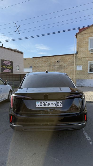 Автомобилей на прокат