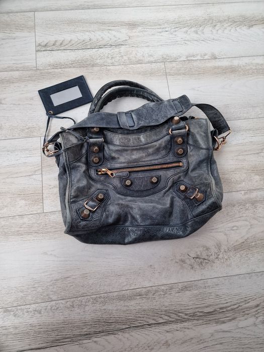 Vând geantă Balenciaga