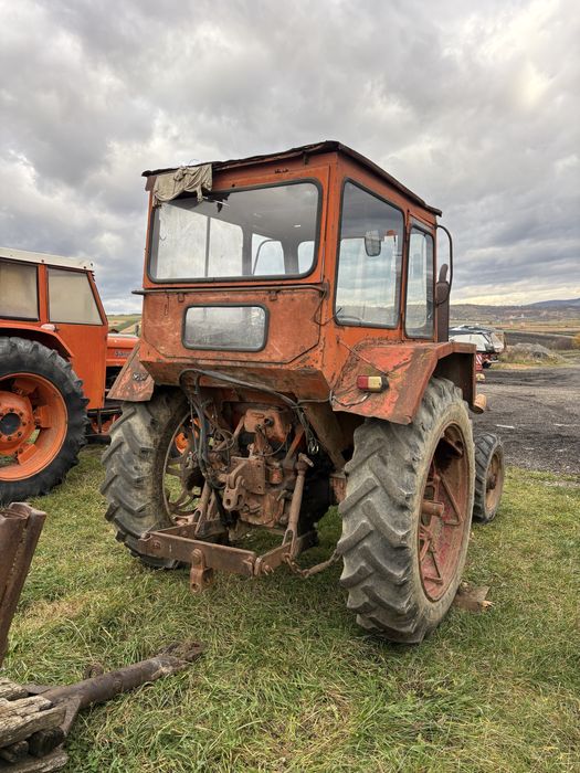 Tractor u 651 cu monobloc