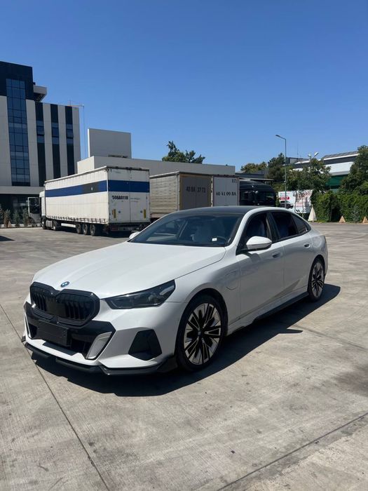 Bmw I5 50L 2025 yil